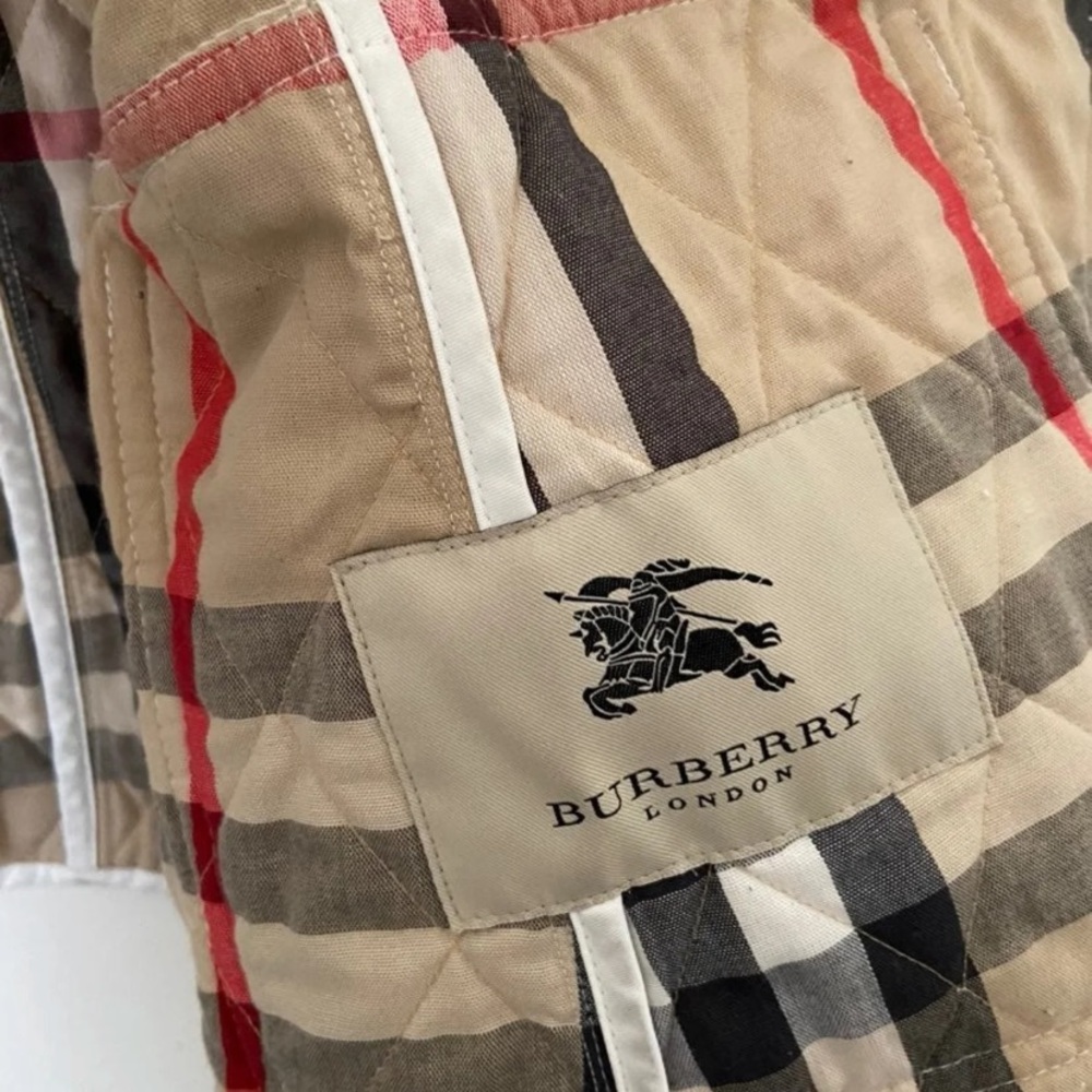 Burberry quilted nova jacket - Picture 9 of 12